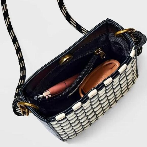 Universal Thread Black & White woven Checkered Crossbody Bag – Gold Hardware - Picture 2 of 3